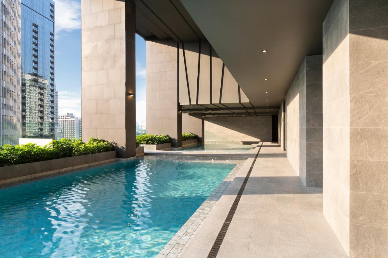 Готель Ascott Thonglor Бангкок Екстер'єр фото The swimming pool at the 36th floor
