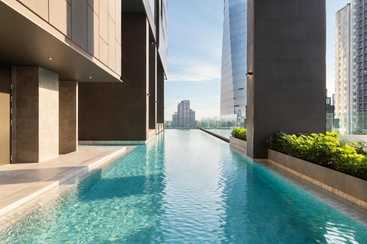 Готель Ascott Thonglor Бангкок Екстер'єр фото The Sky Pool