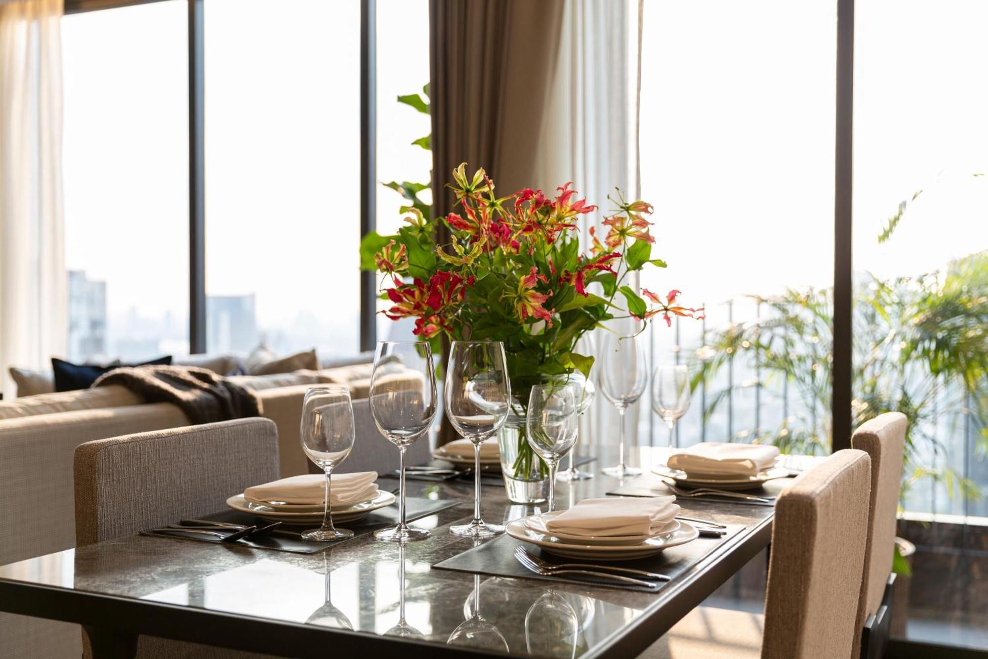 Готель Ascott Thonglor Бангкок Екстер'єр фото A dining room