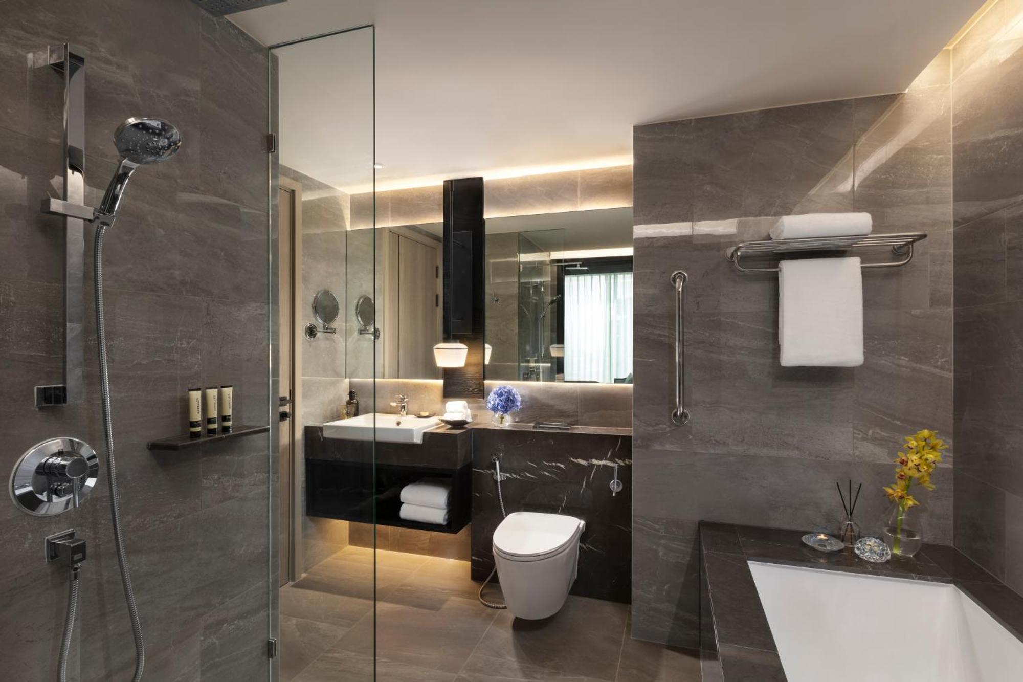 Готель Ascott Thonglor Бангкок Екстер'єр фото Bathroom